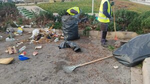 Κάλεσμα για τον καθαρισμό της παραλίας στον Καράβολα