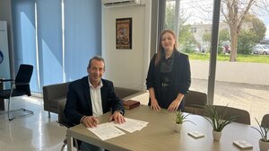 Έκπτωτος ο Γ. Μεραμβελιωτάκης, αρνήθηκε ο Σμυρνάκης, ορκίστηκε η Κωνσταντίνα Σφακιανάκη