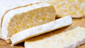 Η τροφή που δυναμώνει τα οστά, ενισχύει την υγεία του εντέρου και ρίχνει τη χοληστερόλη