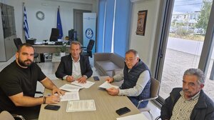 Δήμος Χερσονήσου: Υπογραφή σύμβασης για τη βελτίωση οδοποιίας του αγροτικού δρόμου