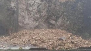 Μεγάλη κατολίσθηση στην Ασφάκα: Έκλεισε η Εθνική οδός Ιωαννίνων – Κόνιτσας