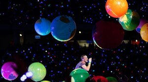 Ο Κρις Μάρτιν έκανε πρόταση γάμου στην Ντακότα Τζόνσον