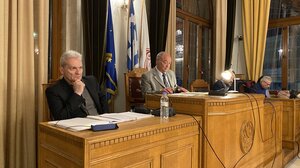 Με ένταση και πυρά από την αντιπολίτευση εγκρίθηκε το δάνειο των 27 εκατ. από το Δημοτικό Συμβούλιο Ηρακλείου!