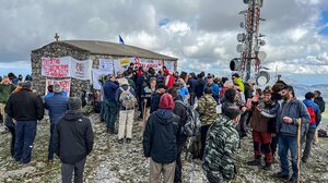 Πλήθος κόσμου στην εξόρμηση - διαμαρτυρία στο όρος Δίκτης