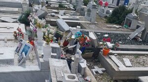 Ανεμοστρόβιλος σάρωσε τα πάντα στο Κοιμητήριο της Γαστούνης