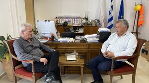 Σε θερμό κλίμα η συνάντηση του Δημάρχου Ηρακλείου Αλέξη Καλοκαιρινού με τον Ηλία Λυγερό