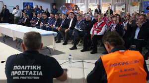 Η πραγματικότητα της μεγάλης φωτιάς στον Ναύσταθμο καθυστερεί την έναρξη του "Μίνωα"