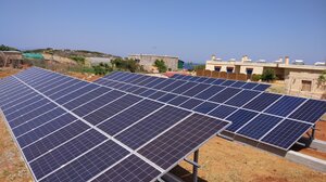 "Φωτοβολταϊκά στο χωράφι" για αγρότες με τη στήριξη της ΑΕΝΑΟΣ Ενεργειακά Συστήματα