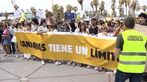 Διαδήλωση υπέρ ενός νέου τουριστικού μοντέλου στα Κανάρια Νησιά