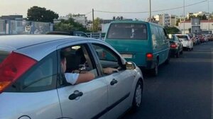 Μια λακούβα ... προκαλεί κυκλοφοριακό "έμφραγμα"