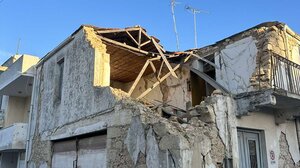 «Δύο μέτρα και δύο σταθμά» καταγγέλλουν οι σεισμόπληκτοι του Αρκαλοχωρίου