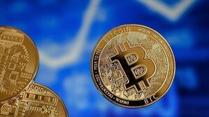 Σε ιστορικό υψηλό το Bitcoin: Έφτασε τα 75.000 δολάρια – «Βλέπει» νίκη Τράμπ