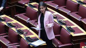 Ελ. Βατσινά: Στον υπουργό υγείας τα εργασιακά του ΚΕΘΕΑ Αριάδνη