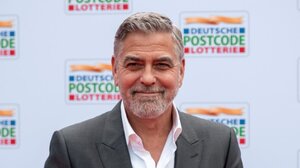 Ο Τζορτζ Κλούνεϊ καλεί τον Τζο Μπάιντεν να αποσυρθεί 