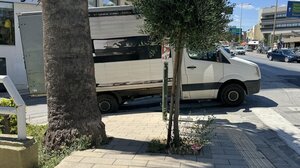 Τι να πρωτοπεις γι' αυτό το παρκάρισμα