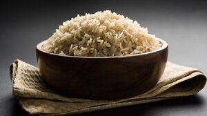 Πόσο πιθανό είναι να αρρωστήσουμε από το ξαναζεσταμένο ρύζι;