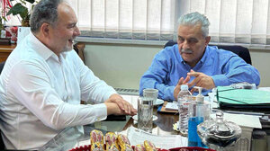 Περιοδεία Γιάννη Κουράκη στην Αγία Βαρβάρα Αττικής και συνάντηση με τον Δήμαρχο Λάμπρο Μίχο