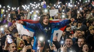 Χιλιάδες διαδηλωτές στους δρόμους της Γεωργίας