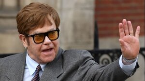 Έλτον Τζον: Με τη συνεργασία του με τη Μπράντι Καρλάιλ έχει το 10ο νούμερο ένα άλμπουμ