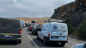 Έχασε τον έλεγχο του αγροτικού και έπεσε πάνω στο διαχωριστικό