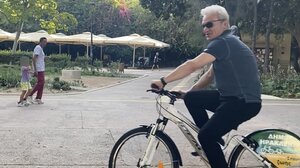 Ποδηλατοβόλτα για τον Δήμαρχο - Με τα ποδήλατά τους και οι Γ.Σισαμάκης, Γ.Τσαπάκης, Κ.Βαρβεράκης, Μ.Σίτη