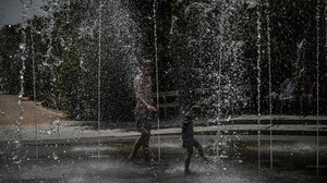 Καιρός: Οι 3 φάσεις κίνησης των αέριων μαζών που φέρνουν υψηλές θερμοκρασίες