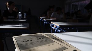 Πανελλαδικές - ΟΕΦΕ: Η δυσκολότερη των τελευταίων ετών η Φυσική, δεν έλαβαν υπόψιν τον καύσωνα