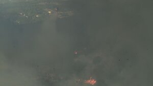  Φωτιές σε Κερατέα και Σταμάτα – Μάχη στα πύρινα μέτωπα, κάηκαν σπίτια, περιουσίες