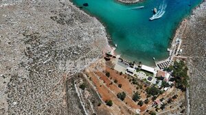 Μάικλ Μόσλεϊ: Λουλούδια από την οικογένεια στο σημείο που βρέθηκε νεκρός - Σε εξέλιξη η νεκροψία