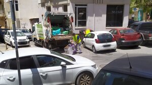 Βόλεψε το αμάξι του ... υπέφεραν οι εργαζόμενοι στην Καθαριότητα!