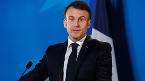 Πρόωρες εκλογές στη Γαλλία μετά τη σαρωτική νίκη της Λεπέν