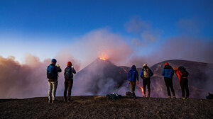 Εντυπωσιακές εικόνες από το «ξύπνημα» της Αίτνας