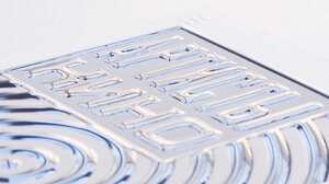 Καρτ ποστάλ με ανάγλυφα έργα τέχνης από 10 μουσεία για προσβάσιμη τέχνη σε ΑμεΑ