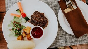 Ήπιε και έφαγε αλλά δεν ήθελε να... πληρώσει - Χειροπέδες σε 35χρονη