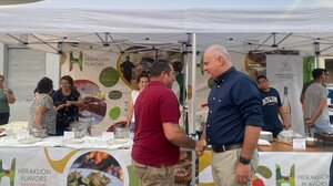 Πλήθος κόσμου στο "Heraklion Flavors: Βεγγέρα στις Κάτω Ασίτες"