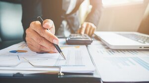 Ληξιπρόθεσμες οφειλές: Αντιμέτωποι με κατασχέσεις 588.000 φορολογούμενοι