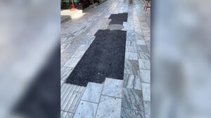 Χάλασε το πλακάκι; Ας ρίξουμε ... πίσσα!