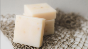 Αστυνομικός έκλεψε τυρί από φορτηγό που είχε εμπλακεί σε τροχαίο και απολύθηκε 