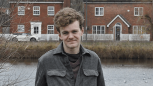 Σαμ Κάρλινγκ: Βουλευτής ετών 22!