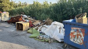 Ένας ατελείωτος σκουπιδότοπος σε γειτονιές του Ηρακλείου!
