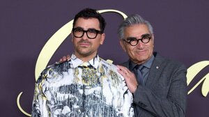 Γιουτζίν και Νταν Λέβι: To πρώτο δίδυμο πατέρα-γιου στην παρουσίαση των βραβείων Emmy