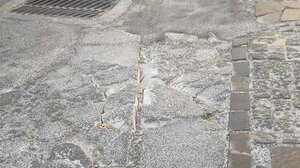 Επικίνδυνο το οδόστρωμα στην Γιαμαλάκη