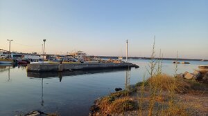 Ρημάζει η μισοτελειωμένη, εδώ και 22 χρόνια, μαρίνα στα Μάλια (photos)