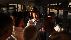 Στο αμαξοστάσιο του ΟΑΣΑ στο Κορωπί ο Μητσοτάκης - 950 νέα λεωφορεία στην Αττική το καλοκαίρι του 2025