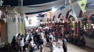 Πλήθος πιστών στην Παναγία Καλυβιανή