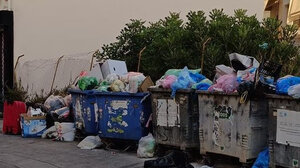 Τα σκουπίδια «πνίγουν» την πόλη - Έτσι φτάσαμε σε αδιέξοδο!