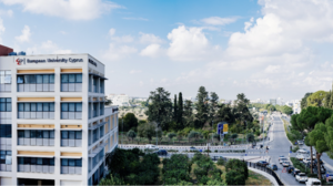 Εξ αποστάσεως εκπαίδευση - η εναλλακτική επιλογή σπουδών στο Ευρωπαϊκό Πανεπιστήμιο Κύπρου