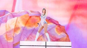 «The Life of a Showgirl»: Κυκλοφόρησε το 12ο άλμπουμ της Τέιλορ Σουίφτ