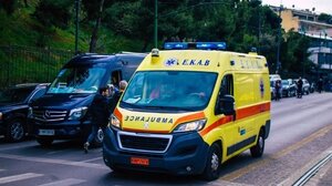 Άγρια συμπλοκή μαθητών με μαχαιρώματα έξω από το ΕΠΑΛ Λαυρίου - Δύο τραυματίες