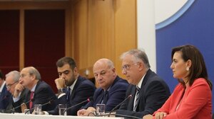  Στα 20 ευρώ το τέλος κρουαζιέρας για Μύκονο - Σαντορίνη - Τα τέλη για βραχυχρόνιες μισθώσεις 